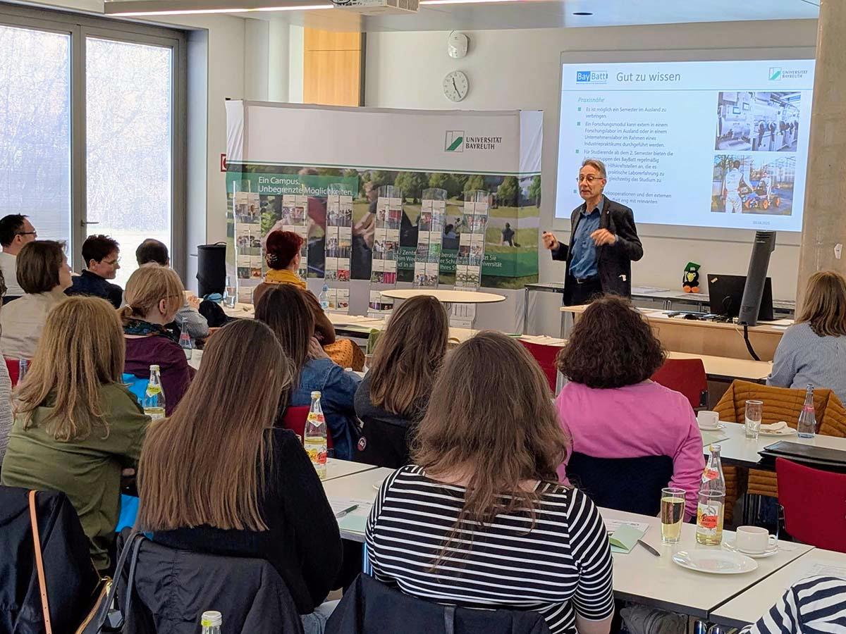 Prof. Moos Vortrag beim Studienberatertreffen