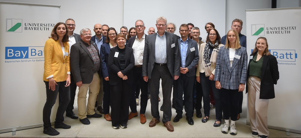 Teilnehmende des Besuchs am BayBatt